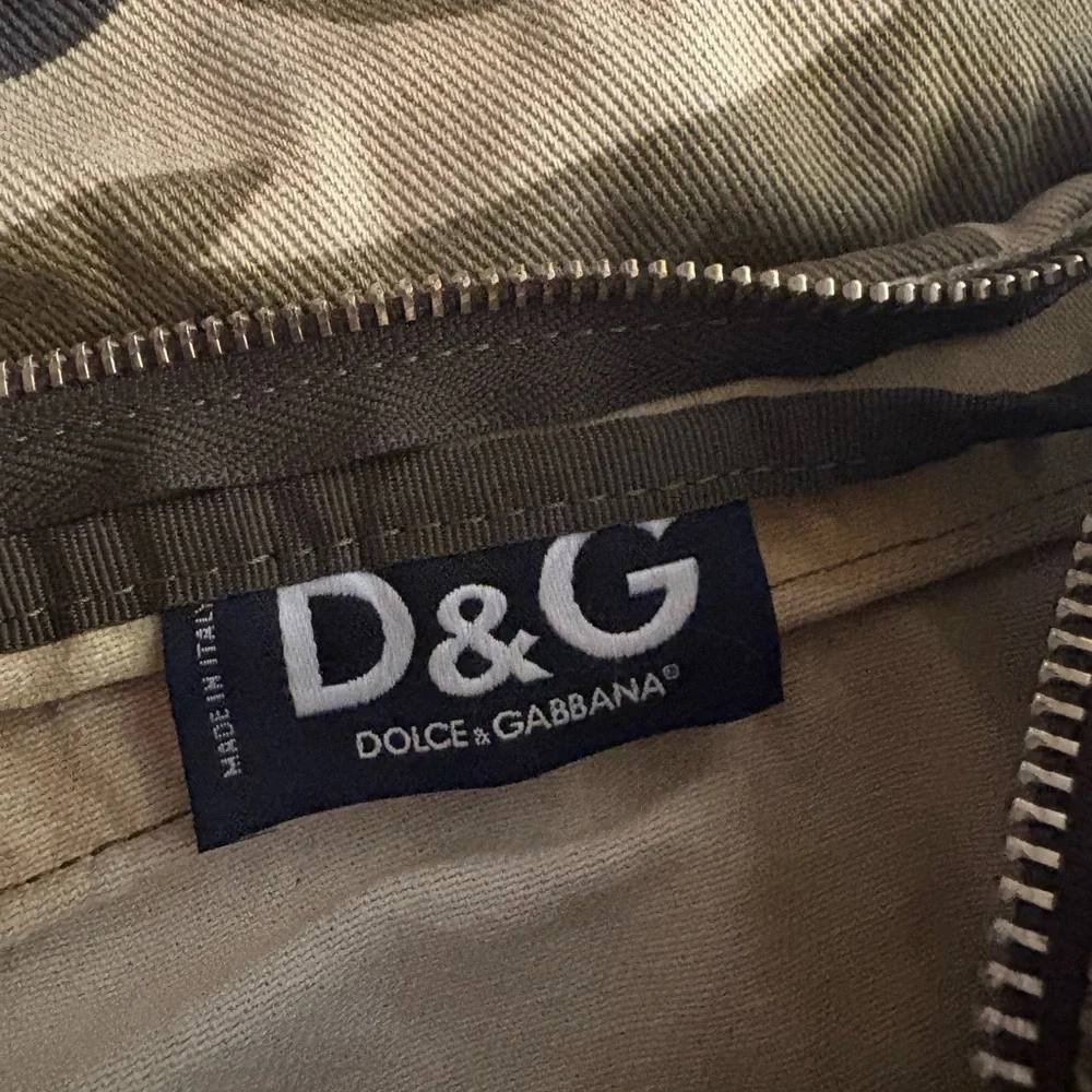 D&G Men's Camouflage Messenger Bag with Red Accents